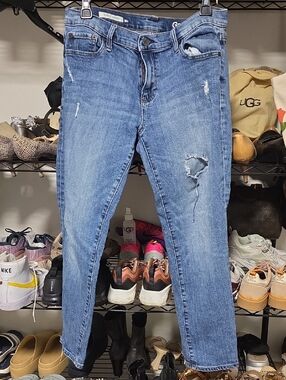 GAP Women’s Light Blue Straight Leg Jeans with Distressed Details
